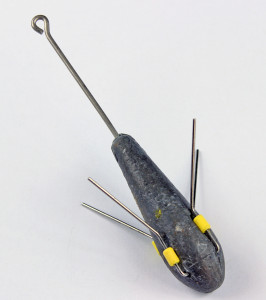Sputnik sinkers: This is used for super gripping power when using a high-low rig. The wire arms dig into the sand, but pop out of joint when the lead is retrieved to prevent getting stuck.